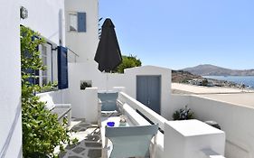 White Rooms Paros